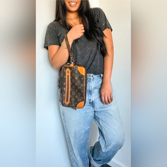 🔥 LV Marly Dragonne Wristlet 🔥 - Picture 13 of 15